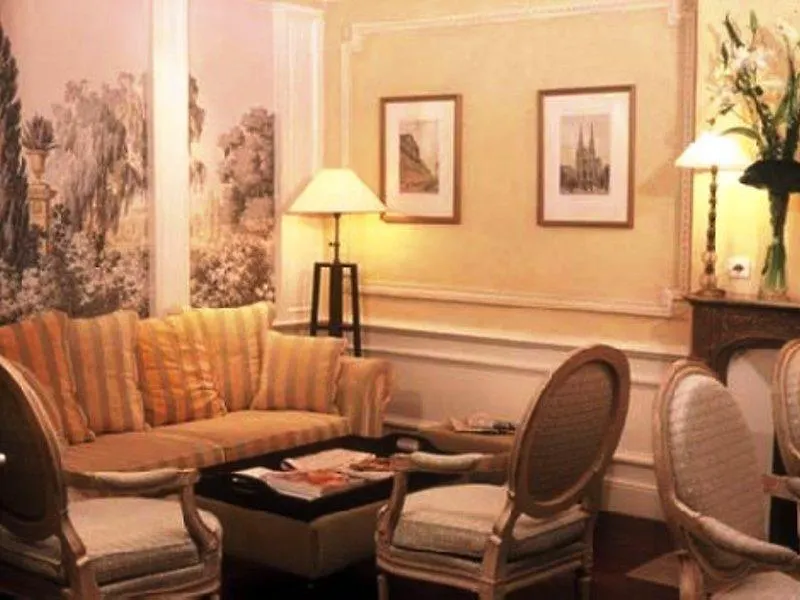 Ξενοδοχείο Golden Tulip Washington Opera 4*